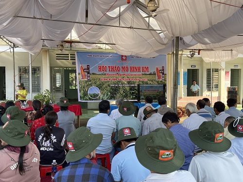 Xuân Lộc tổ chức hội thảo chăm sóc cây bắp.jpg