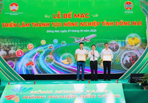 giải nhất gian hàng đẹp.jpg