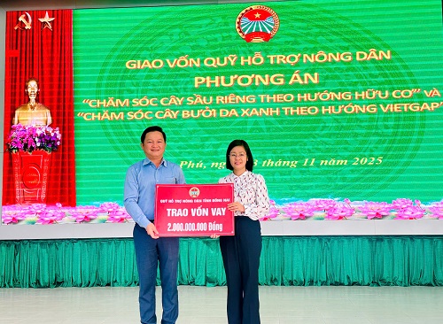 trao vốn. đăng 10.12.jpg