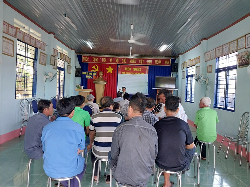 tập huấn phòng bệnh cho cay chuối xã Sông Trầu.png
